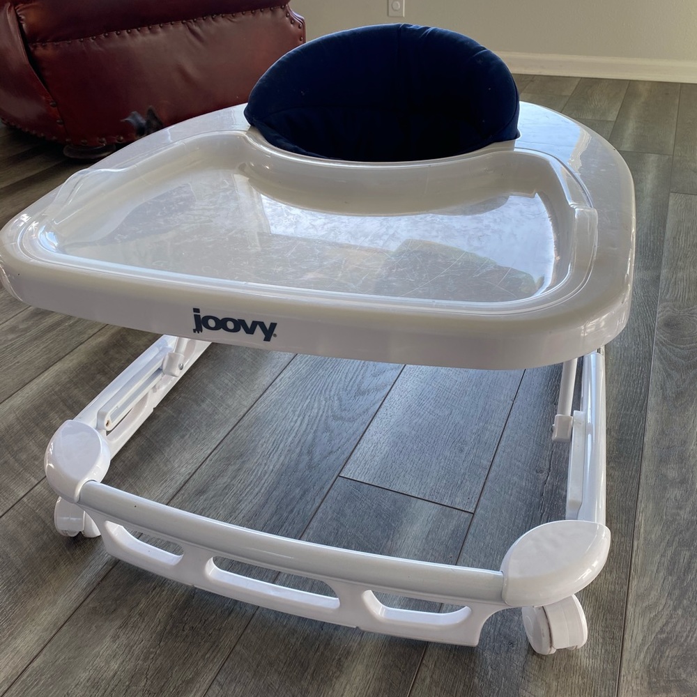 Joovy baby walker